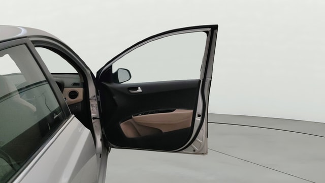 View Hyundai Xcent Image 45 Used Hyundai Xcent Image 45