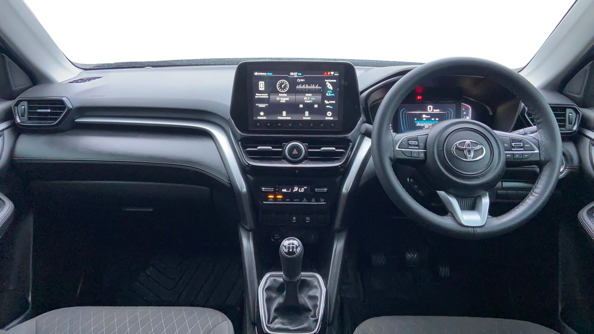 View 2026 Toyota Urban Cruiser Hyryder S e-Drive 2WD HYBRID Image 16 Used 2026 Toyota Urban Cruiser Hyryder S e-Drive 2WD HYBRID Image 16