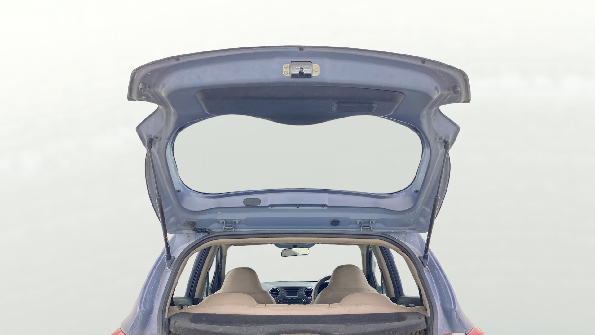 View 2015 Hyundai Grand i10 Sportz 1.2 Kappa Image 16 Used 2015 Hyundai Grand i10 Sportz 1.2 Kappa Image 16
