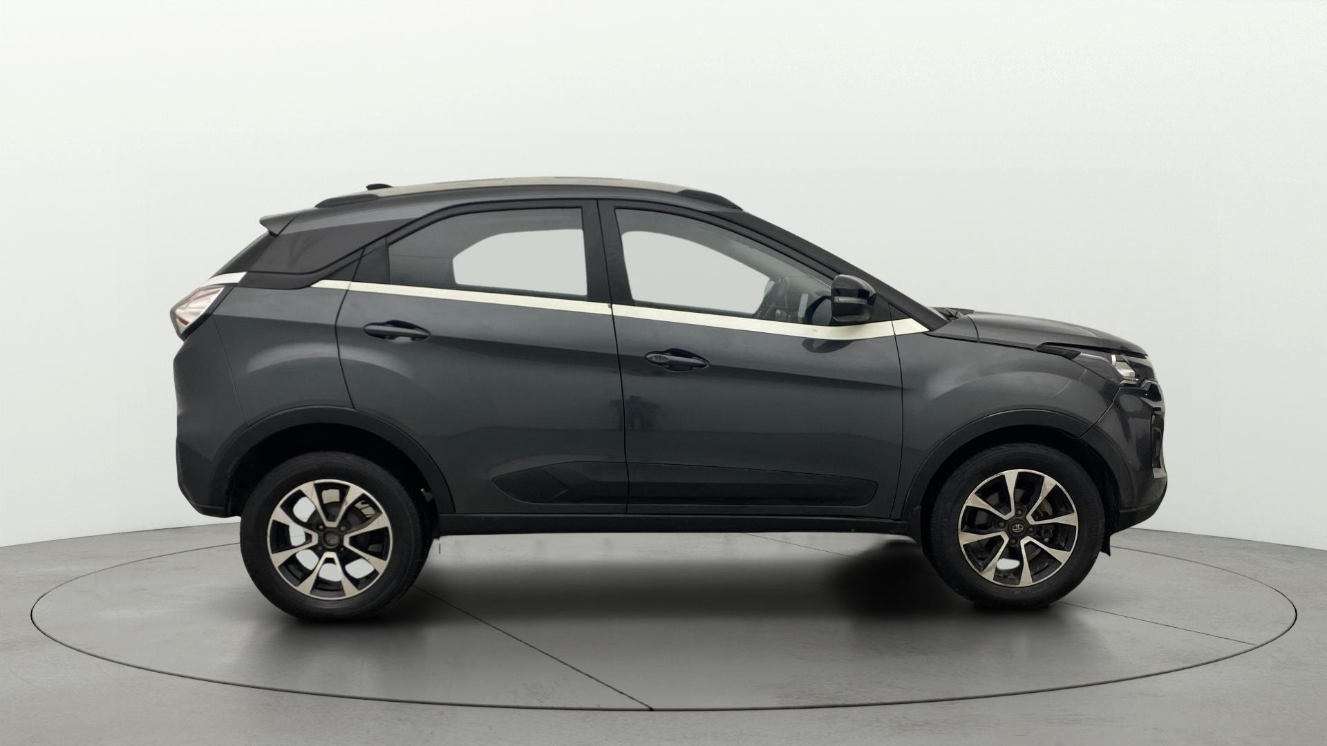 View 2021 Tata Nexon Revotorq XZA Plus (O) AMT Image 28 Used 2021 Tata Nexon Revotorq XZA Plus (O) AMT Image 28