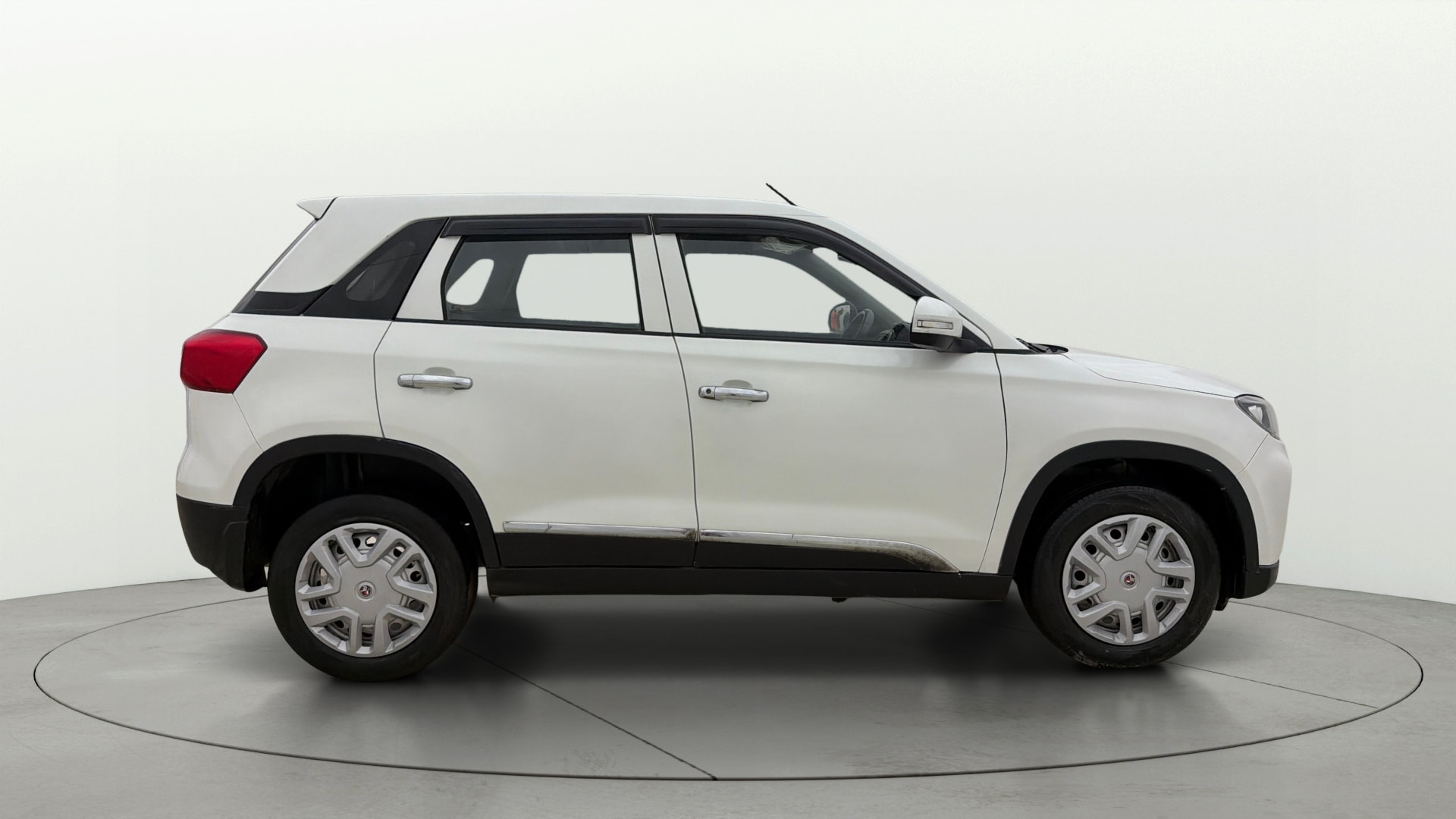 View 2022 Maruti Suzuki 1000 Base Variant Image 8 Used 2022 Maruti Suzuki 1000 Base Variant Image 8