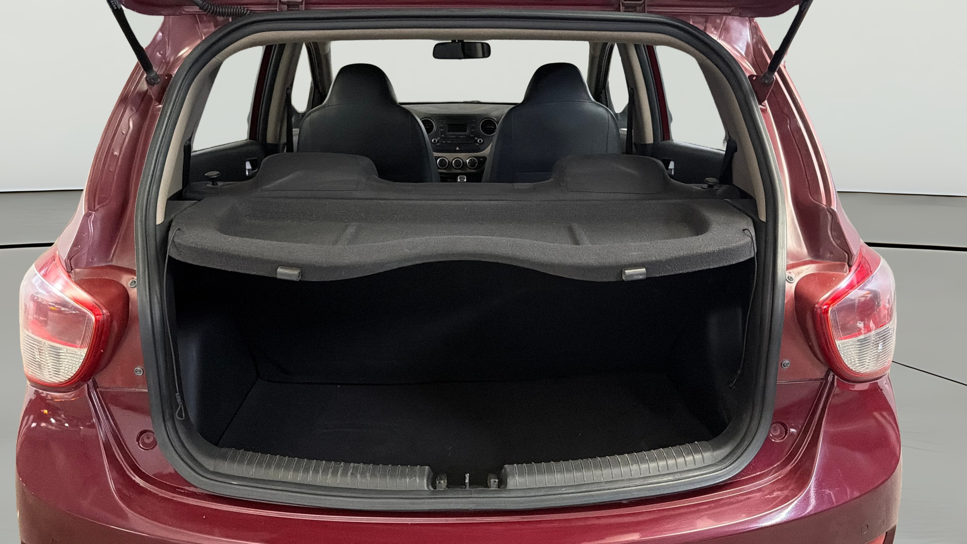 View 2016 Hyundai Grand i10 Sportz 1.2 Kappa Image 36 Used 2016 Hyundai Grand i10 Sportz 1.2 Kappa Image 36