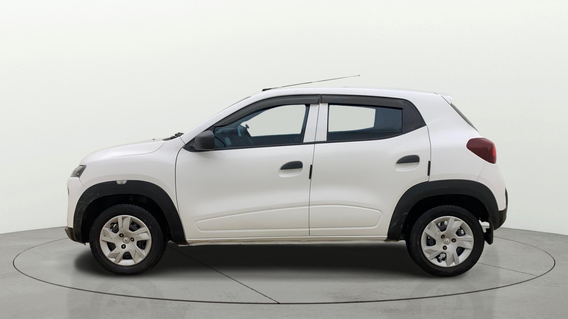 View 2022 Renault Kwid RXE Image 5 Used 2022 Renault Kwid RXE Image 5