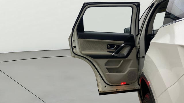 View Tata Safari Image 15 Used Tata Safari Image 15