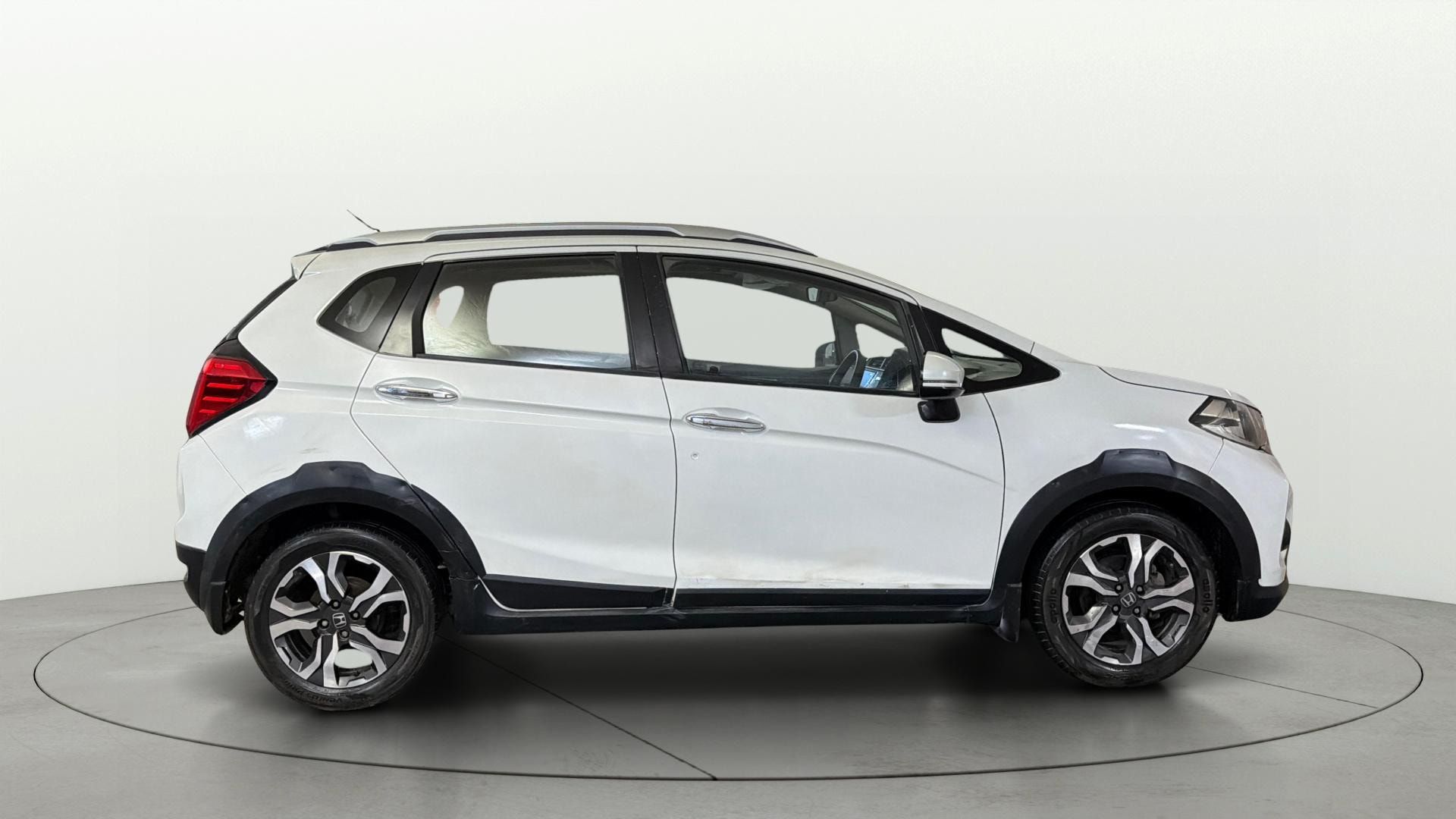 View 2018 Honda WR-V S MT Diesel Edge Edition Image 8 Used 2018 Honda WR-V S MT Diesel Edge Edition Image 8
