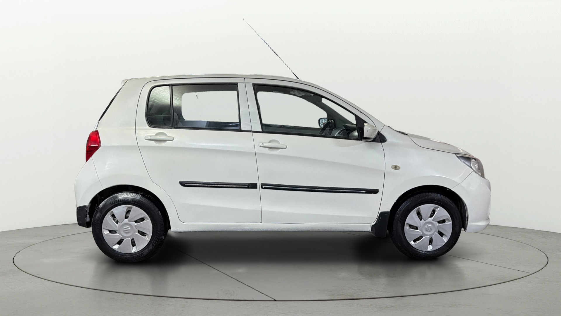 View 2019 Maruti Suzuki 1000 Base Variant Image 8 Used 2019 Maruti Suzuki 1000 Base Variant Image 8