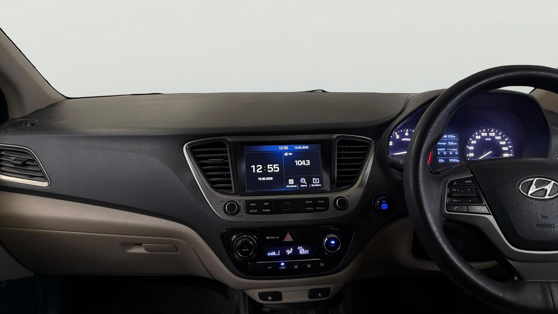 View 2018 Hyundai Verna 1.6 VTVT SX (O) AT Image 32 Used 2018 Hyundai Verna 1.6 VTVT SX (O) AT Image 32