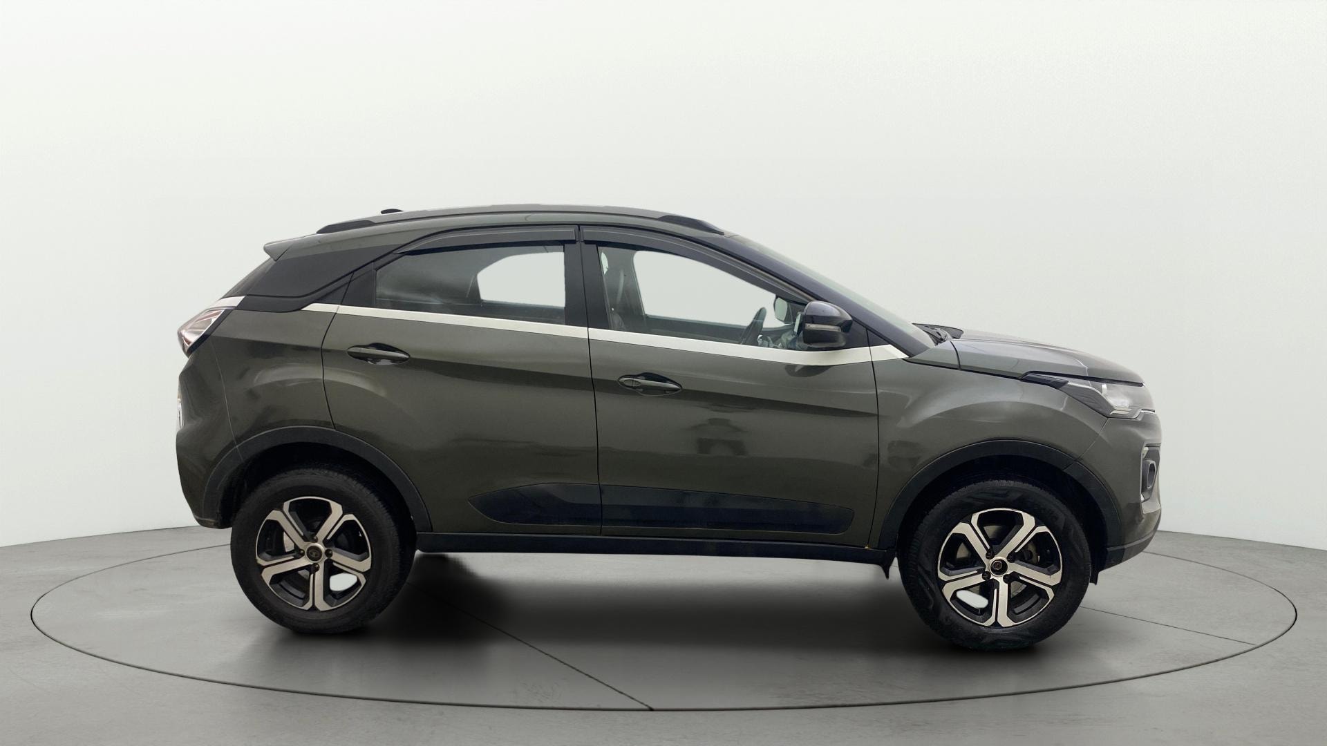 View 2023 Tata Nexon Revotron XE Image 8 Used 2023 Tata Nexon Revotron XE Image 8