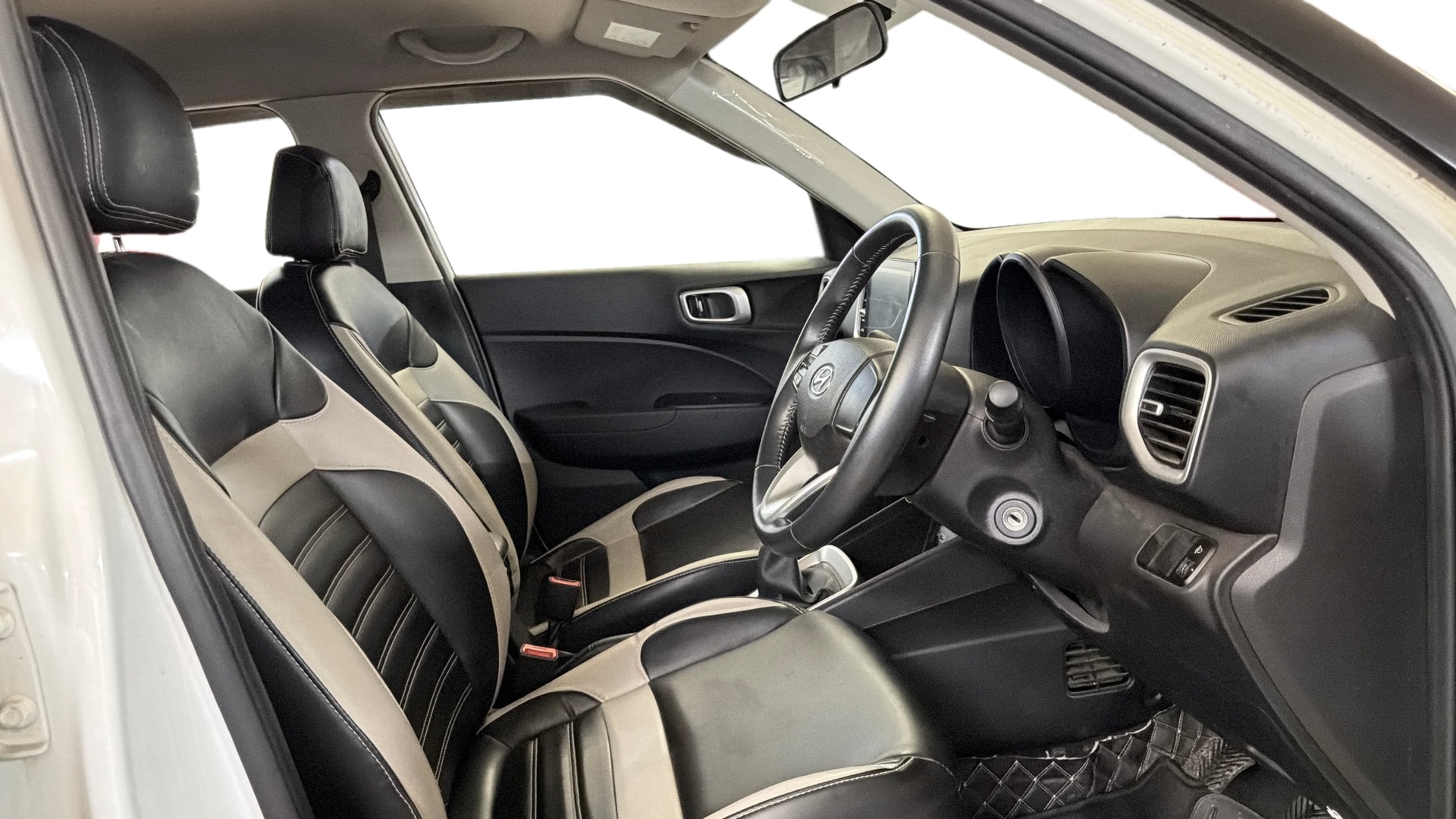 View 2022 Hyundai Venue S Plus 1.2 Petrol Image 17 Used 2022 Hyundai Venue S Plus 1.2 Petrol Image 17