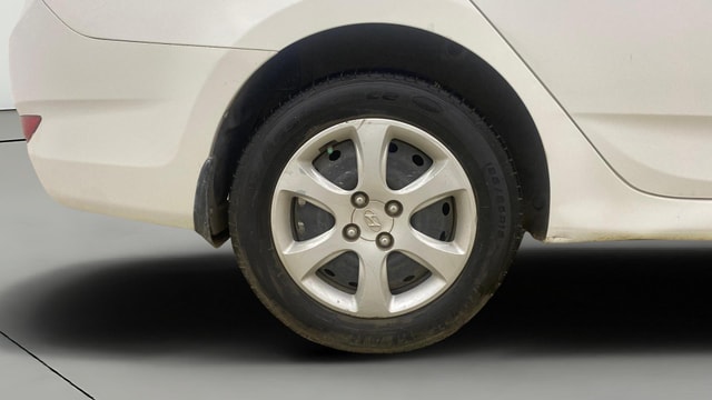 View Hyundai Fluidic Verna Image 23 Used Hyundai Fluidic Verna Image 23