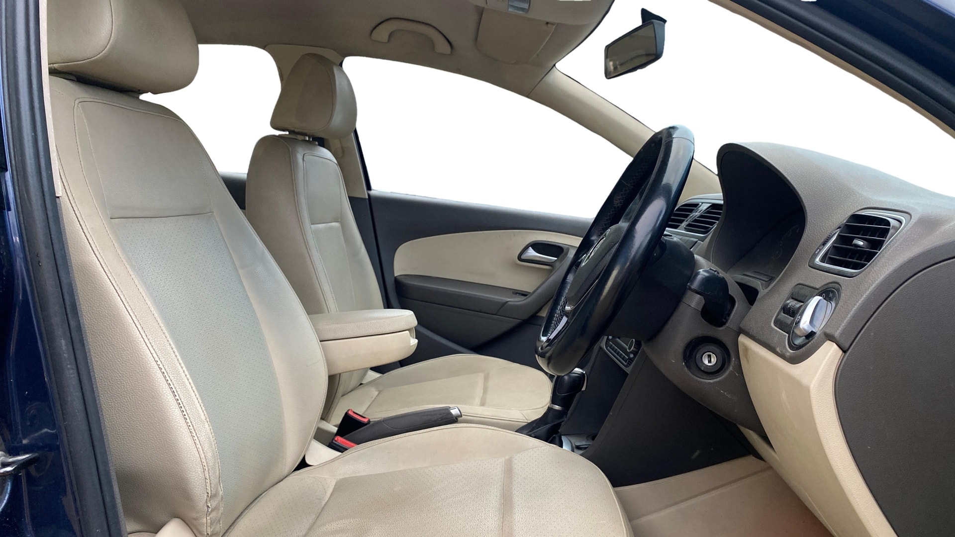 View 2015 Volkswagen Vento DSG Image 26 Used 2015 Volkswagen Vento DSG Image 26