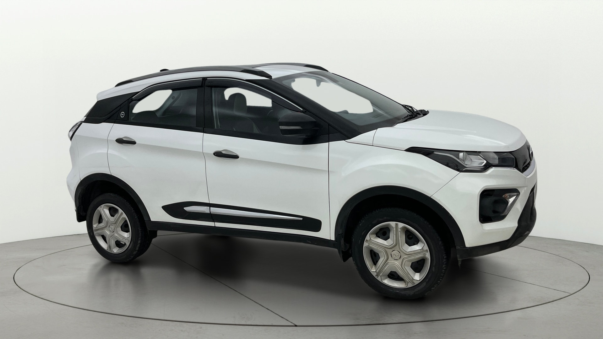 View 2023 Tata Nexon Revotron XE Image 36 Used 2023 Tata Nexon Revotron XE Image 36