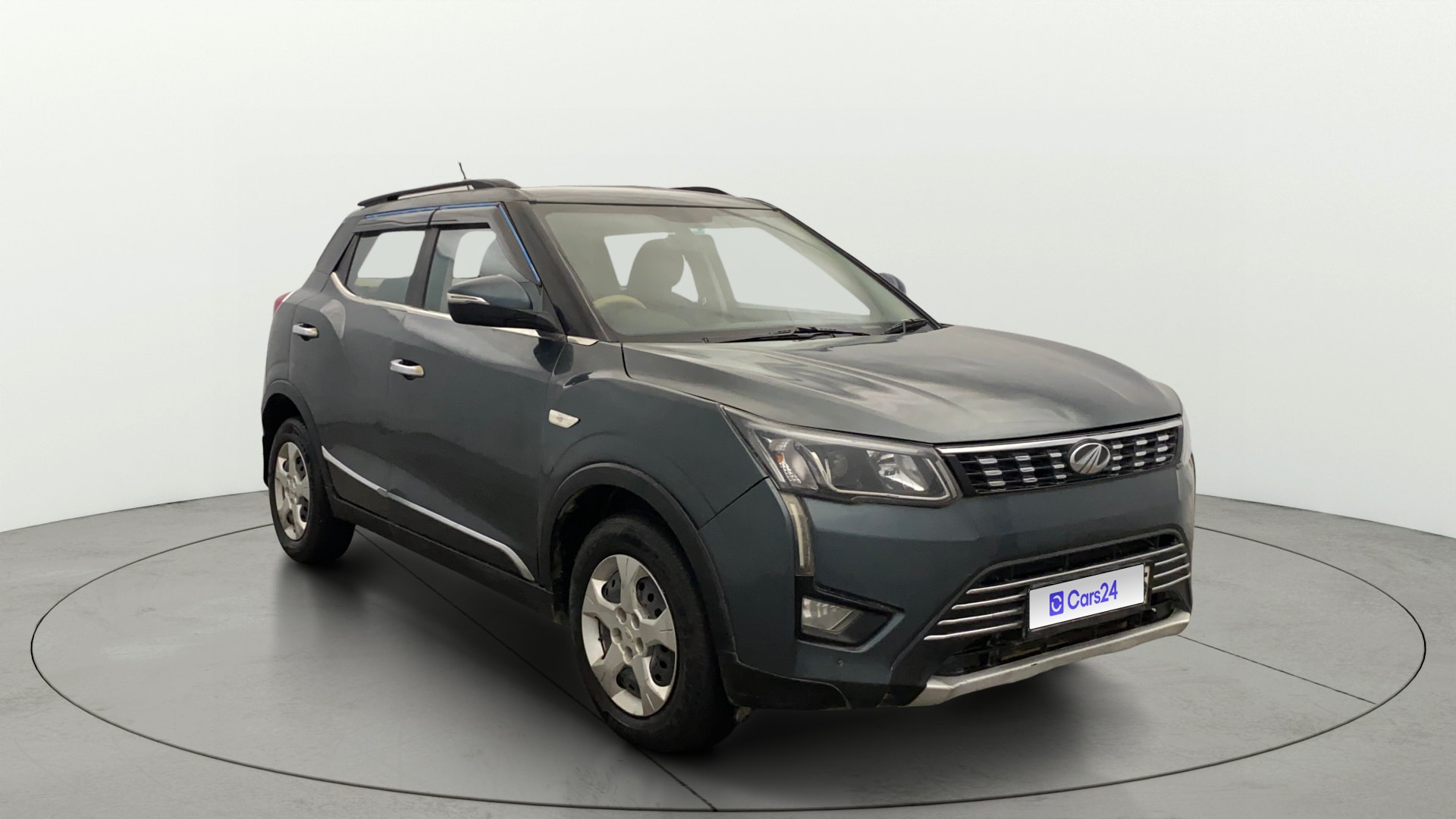 Used 2022 Mahindra XUV300 Used 2022 Mahindra XUV300