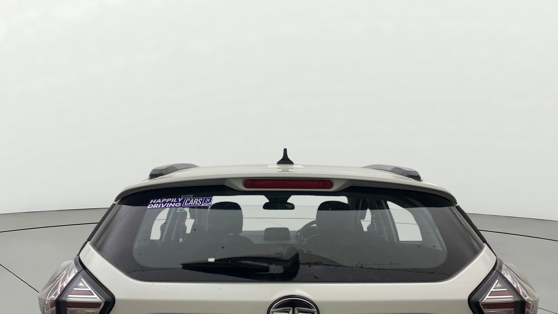 View 2024 Tata Nexon Revotron XZ Plus Lux Image 4 Used 2024 Tata Nexon Revotron XZ Plus Lux Image 4