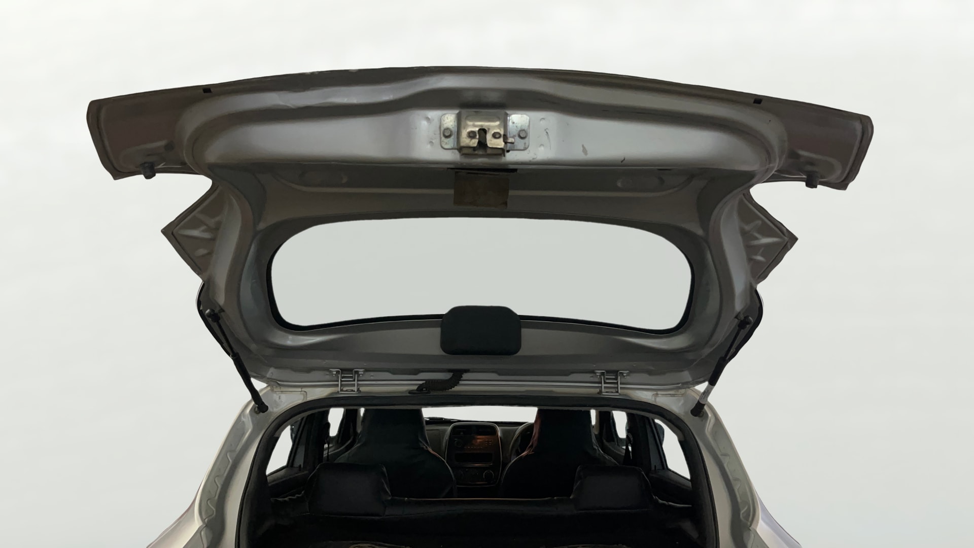 View 2018 Renault Kwid RXL Image 16 Used 2018 Renault Kwid RXL Image 16