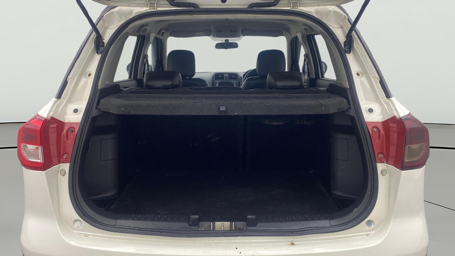View 2019 Maruti Suzuki 1000 Base Variant Image 36 Used 2019 Maruti Suzuki 1000 Base Variant Image 36