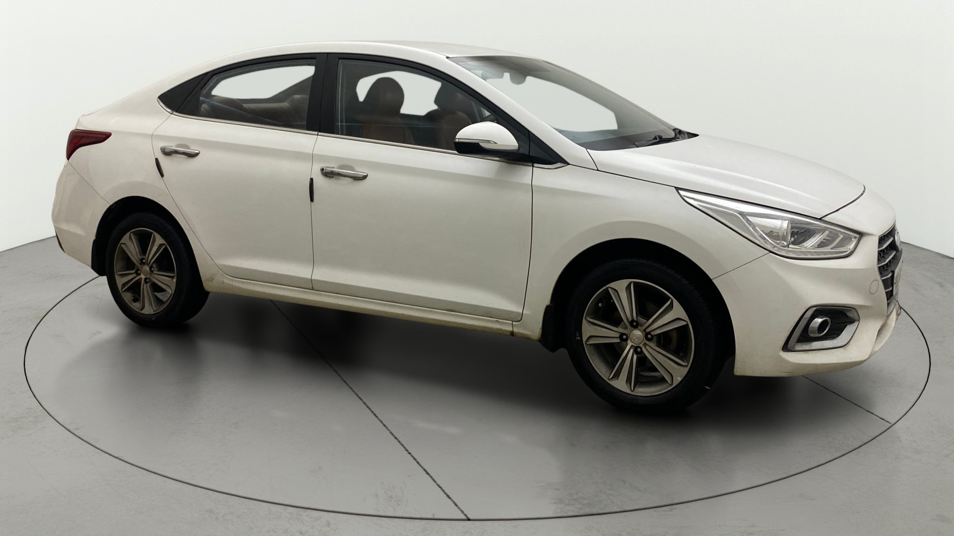 View 2018 Hyundai Verna 1.6 VTVT SX Image 21 Used 2018 Hyundai Verna 1.6 VTVT SX Image 21