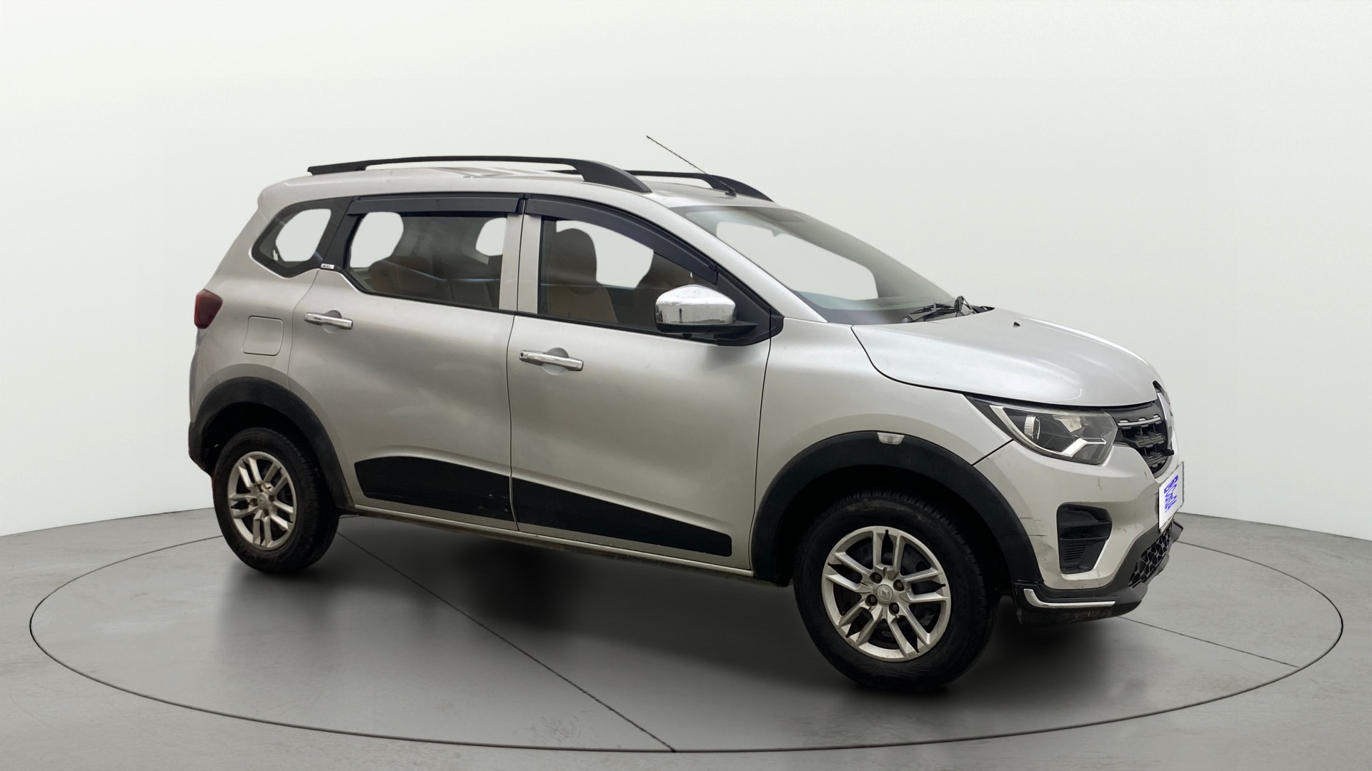View 2020 Renault Triber RXE Image 37 Used 2020 Renault Triber RXE Image 37