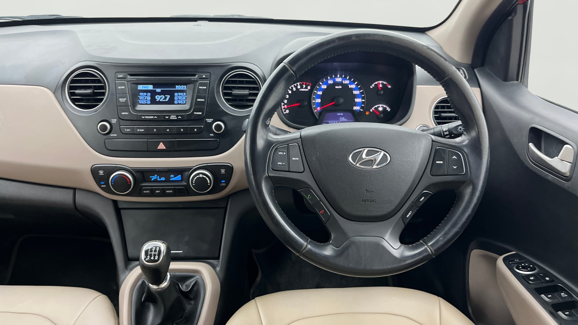 View 2014 Hyundai Xcent SX Petrol (O) Image 21 Used 2014 Hyundai Xcent SX Petrol (O) Image 21