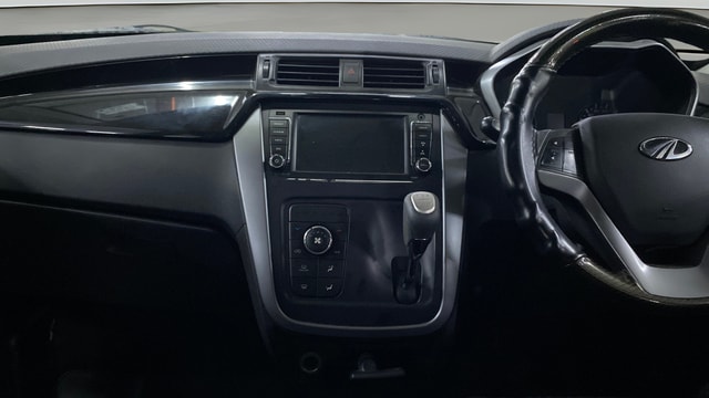 View Mahindra KUV100 Image 31 Used Mahindra KUV100 Image 31