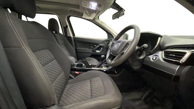 View Tata Harrier Image 18 Used Tata Harrier Image 18