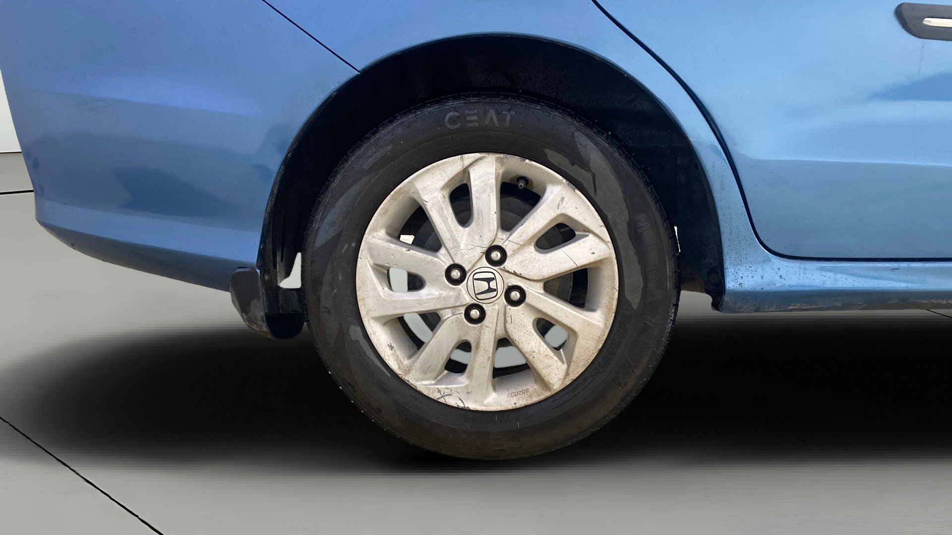 View 2014 Honda Mobilio E Diesel Image 24 Used 2014 Honda Mobilio E Diesel Image 24
