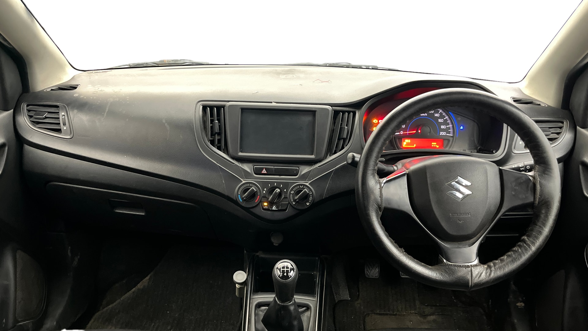 View 2016 Maruti Suzuki 1000 Base Variant Image 15 Used 2016 Maruti Suzuki 1000 Base Variant Image 15
