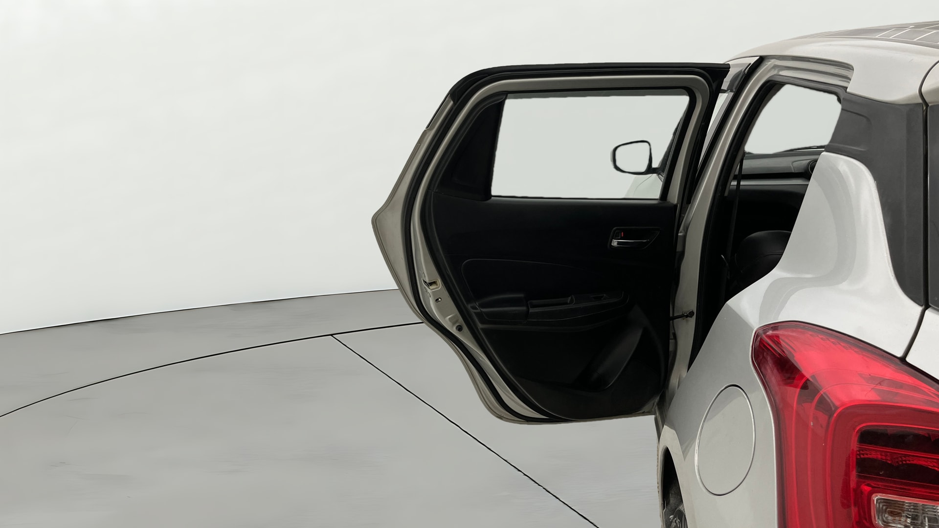 View 2018 Maruti Suzuki 1000 Base Variant Image 22 Used 2018 Maruti Suzuki 1000 Base Variant Image 22