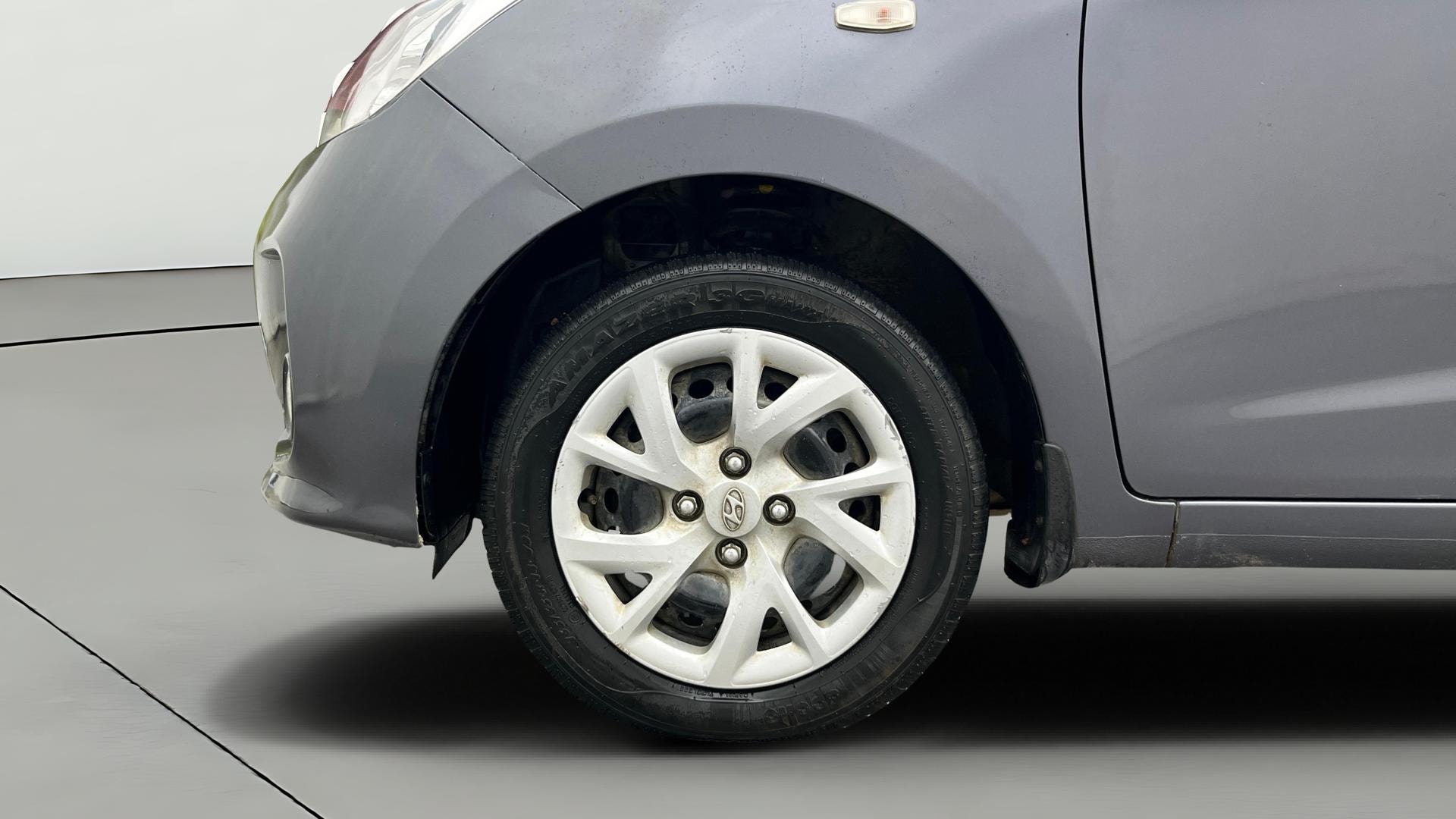 View 2017 Hyundai Grand i10 Sportz 1.2 Kappa Image 27 Used 2017 Hyundai Grand i10 Sportz 1.2 Kappa Image 27