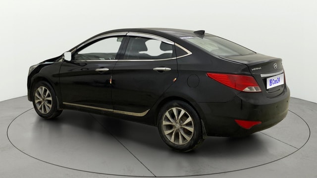 View Hyundai Verna Image 2 Used Hyundai Verna Image 2