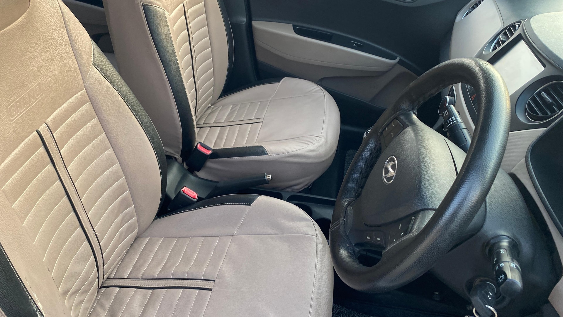 View 2018 Hyundai Grand i10 Sportz 1.2 Kappa Image 25 Used 2018 Hyundai Grand i10 Sportz 1.2 Kappa Image 25