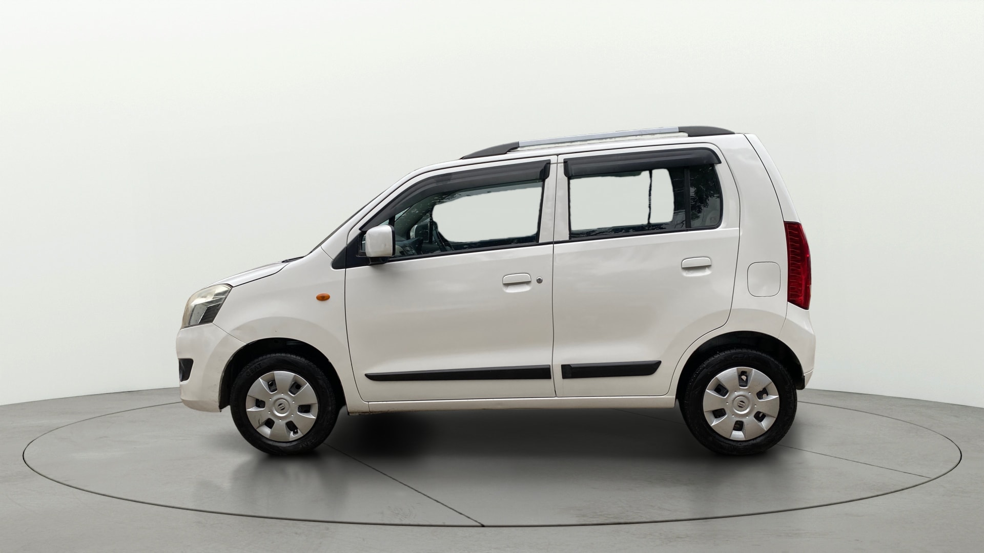 View 2017 Maruti Suzuki 1000 Base Variant Image 5 Used 2017 Maruti Suzuki 1000 Base Variant Image 5