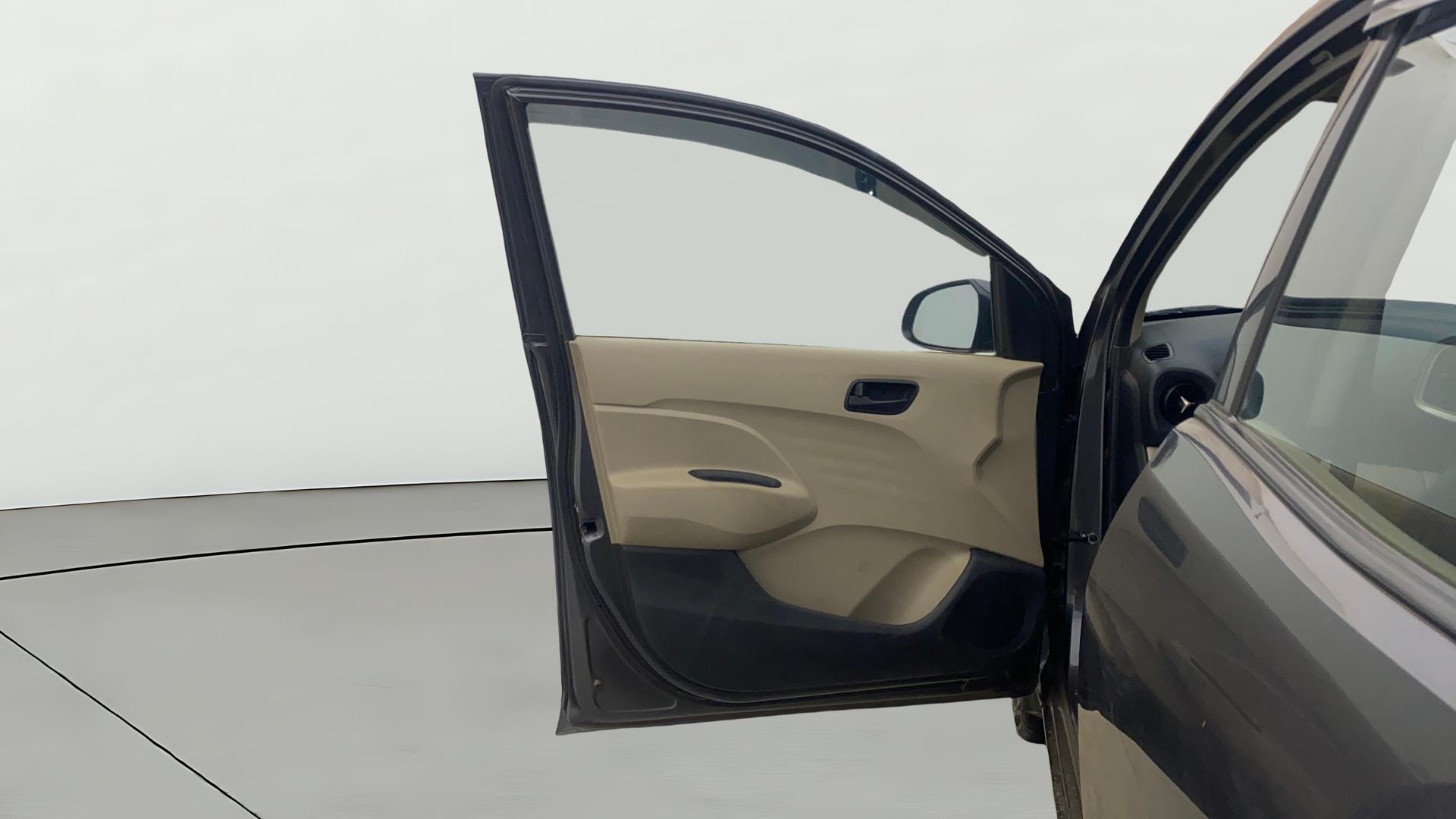 View 2022 Hyundai New Santro D-Lite Petrol Image 36 Used 2022 Hyundai New Santro D-Lite Petrol Image 36