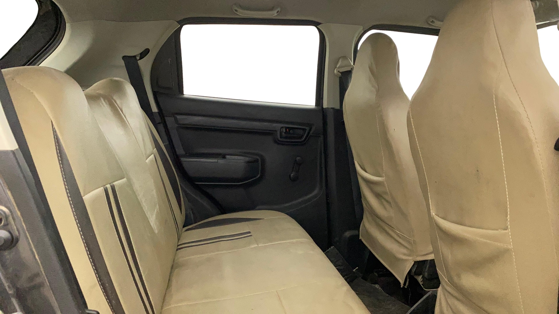 View 2020 Maruti Suzuki 1000 Base Variant Image 28 Used 2020 Maruti Suzuki 1000 Base Variant Image 28