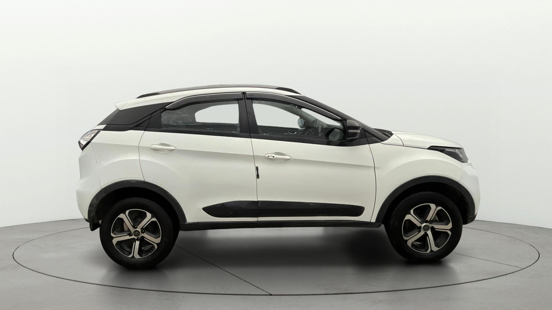 View 2023 Tata Nexon Revotron XE Image 9 Used 2023 Tata Nexon Revotron XE Image 9
