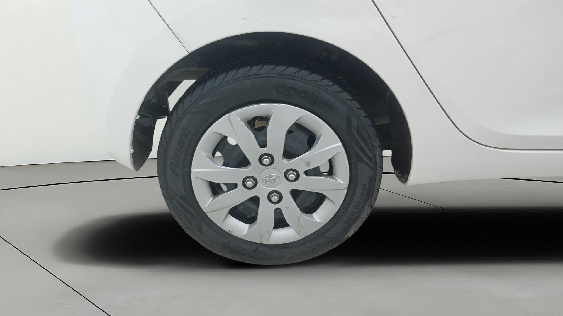 View 2016 Hyundai EON Sportz Image 23 Used 2016 Hyundai EON Sportz Image 23