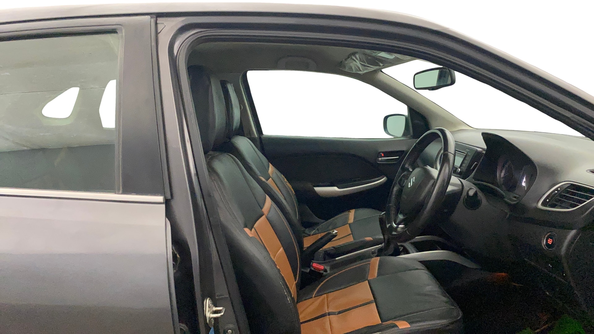 View 2019 Maruti Suzuki 1000 Base Variant Image 19 Used 2019 Maruti Suzuki 1000 Base Variant Image 19