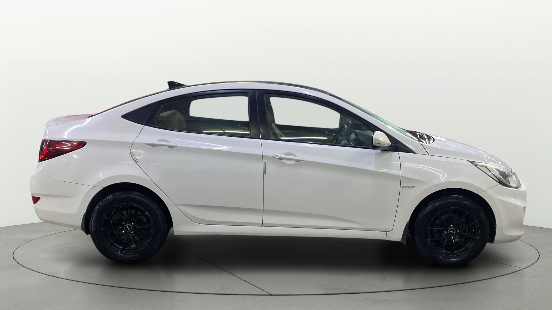 View 2013 Hyundai Fluidic Verna 1.6 VTVT EX Image 26 Used 2013 Hyundai Fluidic Verna 1.6 VTVT EX Image 26