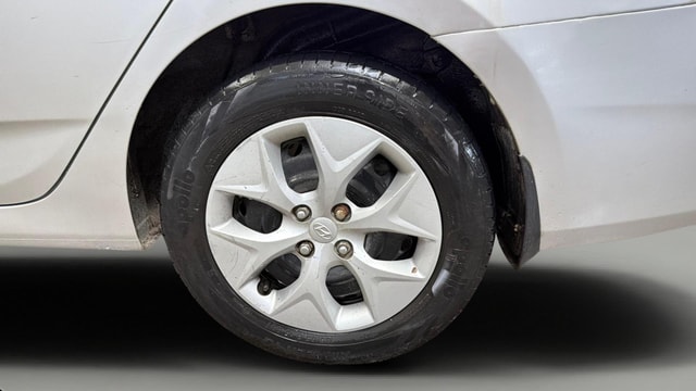 View Hyundai Verna Image 7 Used Hyundai Verna Image 7