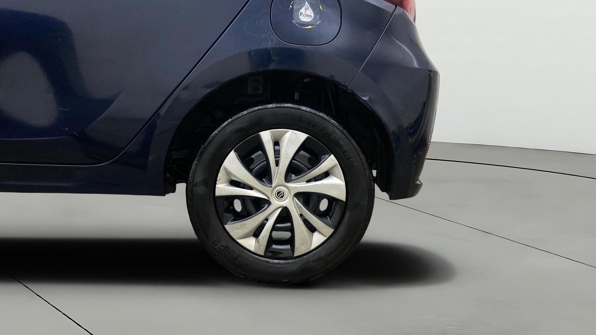 View 2022 Tata Tiago Revotorq XB Image 12 Used 2022 Tata Tiago Revotorq XB Image 12