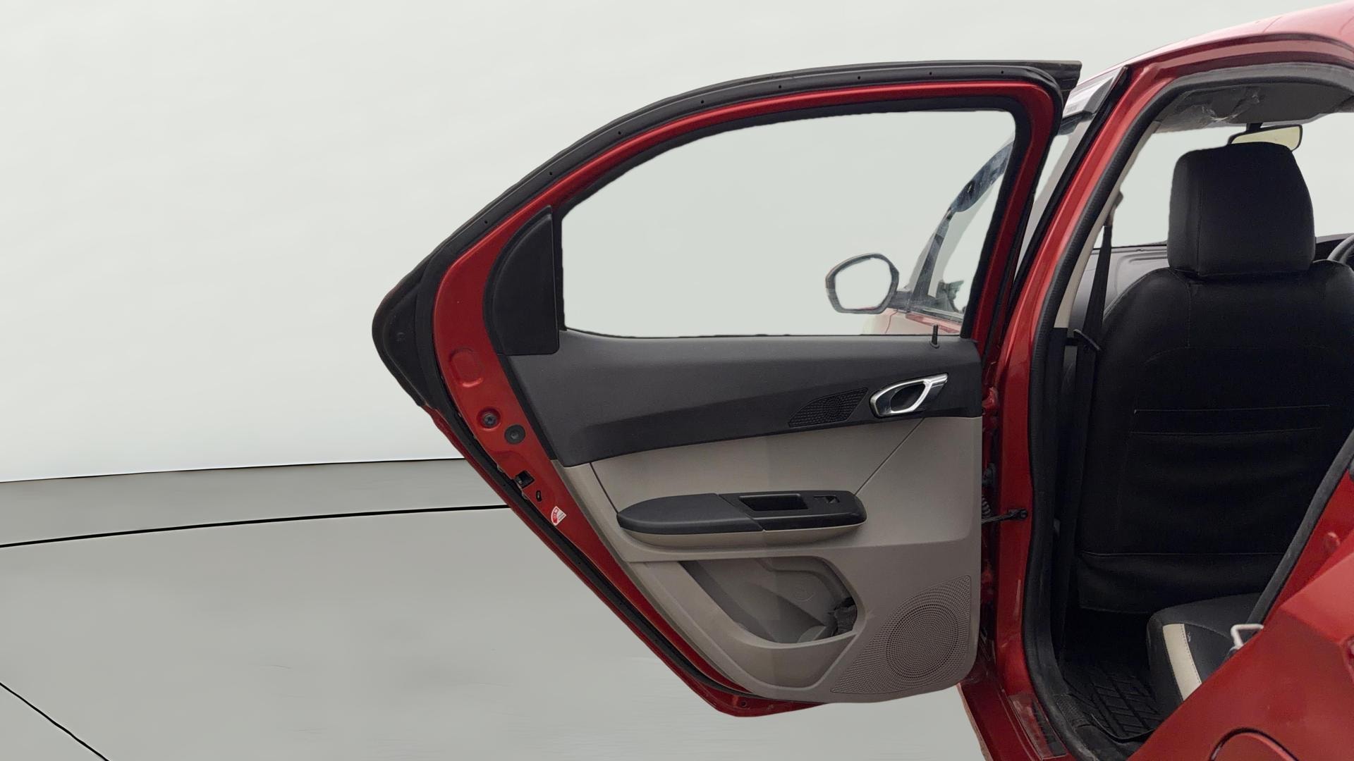 View 2019 Tata Tiago Revotorq XB Image 22 Used 2019 Tata Tiago Revotorq XB Image 22