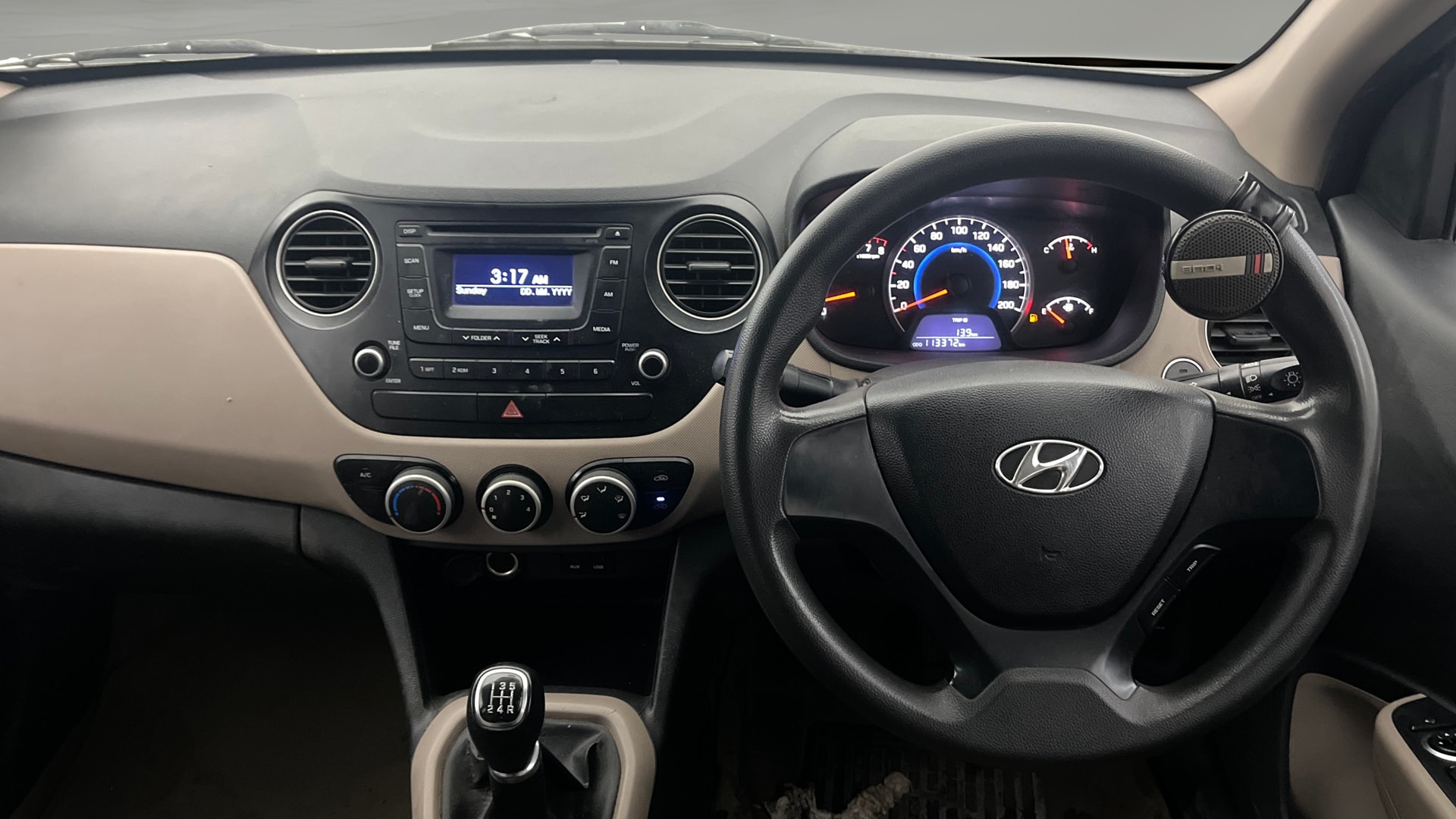 View 2015 Hyundai Grand i10 Sportz 1.2 Kappa Image 20 Used 2015 Hyundai Grand i10 Sportz 1.2 Kappa Image 20