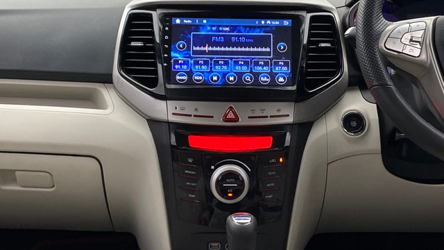 View Mahindra XUV300 Image 18 Used Mahindra XUV300 Image 18