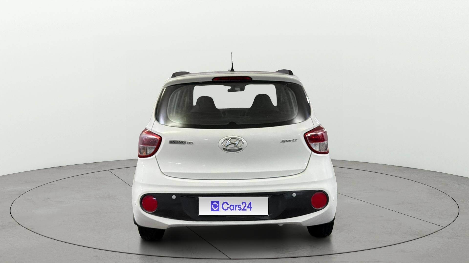 View 2018 Hyundai Grand i10 1.2 Sportz AT Petrol Image 39 Used 2018 Hyundai Grand i10 1.2 Sportz AT Petrol Image 39