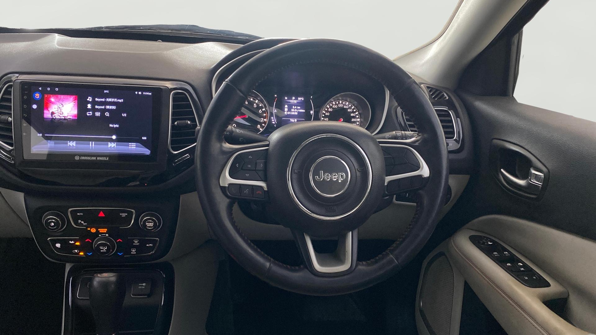 View 2018 Jeep Compass Limited 1.4 Multi AIR Petrol DDCT AT BS IV Image 20 Used 2018 Jeep Compass Limited 1.4 Multi AIR Petrol DDCT AT BS IV Image 20