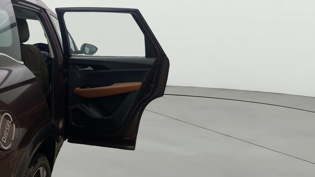 View MG Hector Plus Image 6 Used MG Hector Plus Image 6