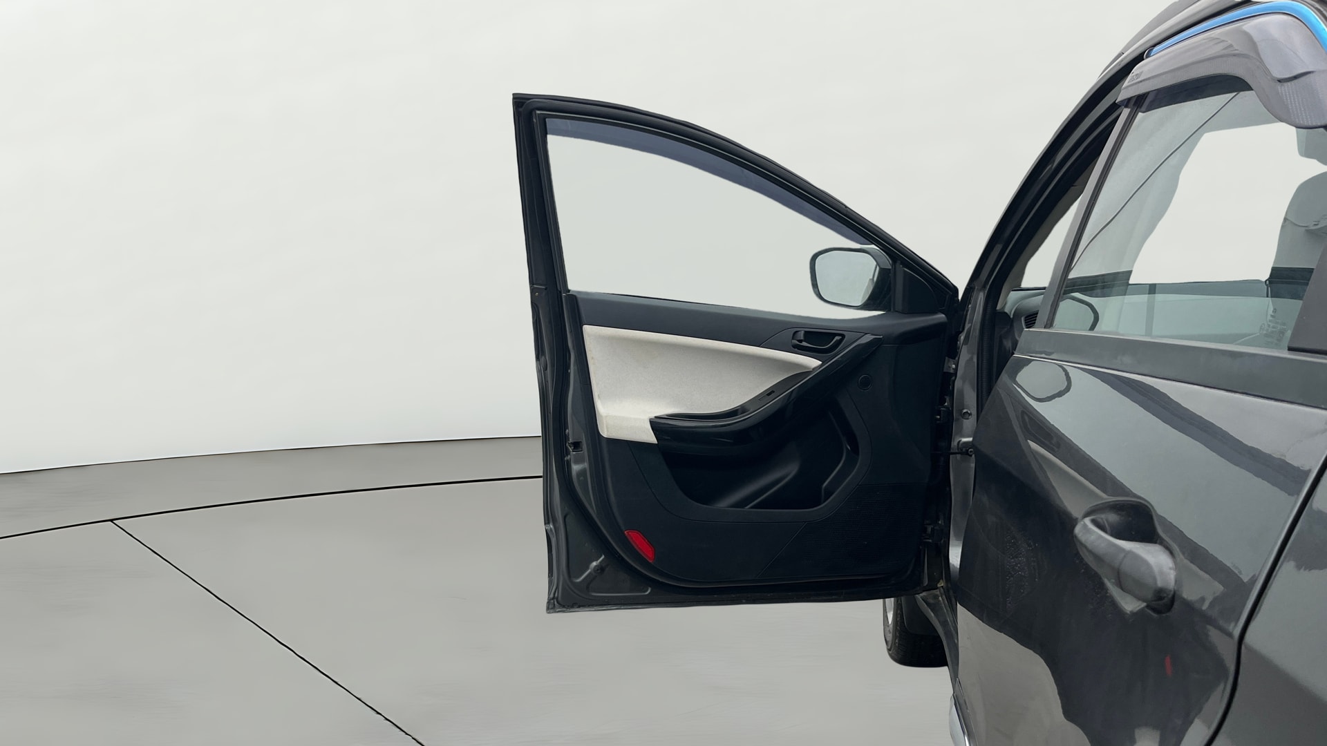 View 2024 Tata Nexon Revotron XE Image 31 Used 2024 Tata Nexon Revotron XE Image 31