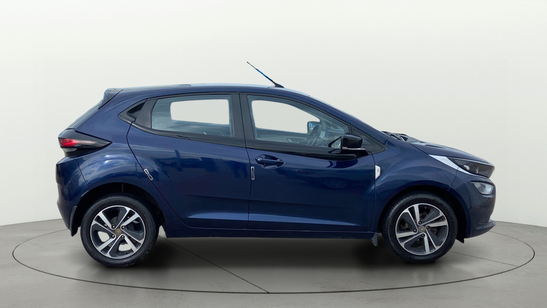View 2022 Tata Altroz XZ Plus TC Petrol Image 9 Used 2022 Tata Altroz XZ Plus TC Petrol Image 9