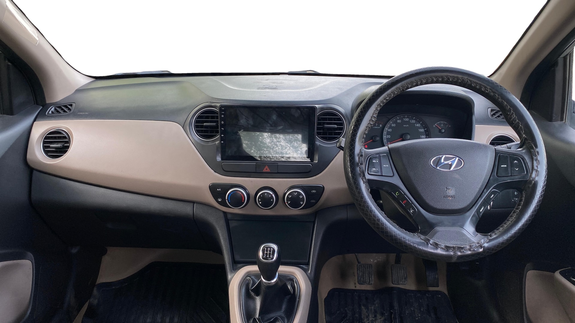 View 2018 Hyundai Xcent SX Petrol Image 15 Used 2018 Hyundai Xcent SX Petrol Image 15