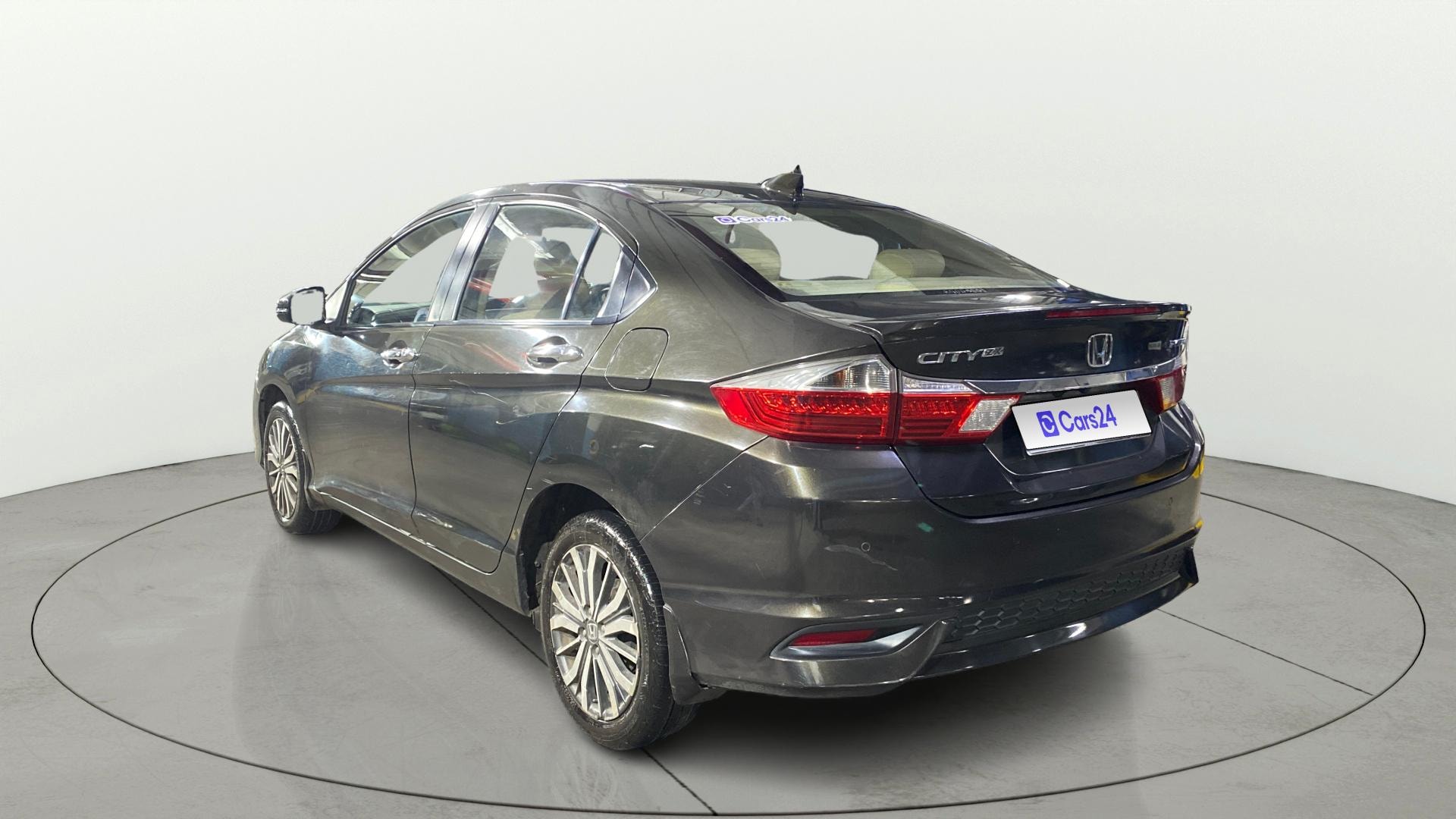 View 2019 Honda City ZX CVT Image 2 Used 2019 Honda City ZX CVT Image 2